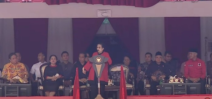 Megawati Soekarnoputri saat pidato di peringatan Bulan Bung Karno (dok. YouTube PDIP)
