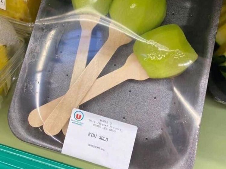 Nyeleneh! 10 Makanan Ini Dibungkus dalam Kemasan yang Salah