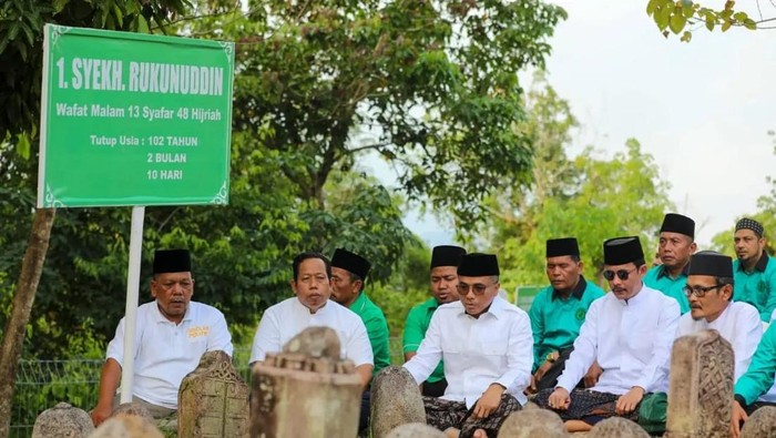 PPP mendatangi 2 makam ulama penyebar islam di Indonesia Syekh Rukunuddin dan Syekh Mahmud