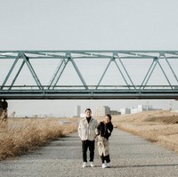 Mereka juga berbusana preppy yang stylish, clean dan chic. Foto: Instagram/@shanju