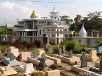 Bukan Soal Horor, Ini Alasan Rumah Dekat Kuburan Kurang Diminati