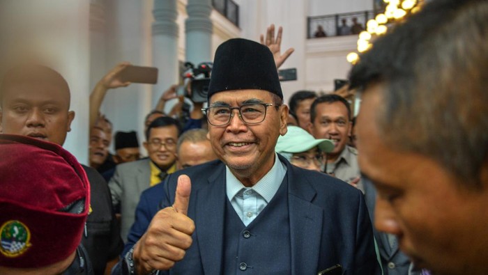 Panji Gumilang, pimpinan Ponpes Al-Zaytun mengucapkan 