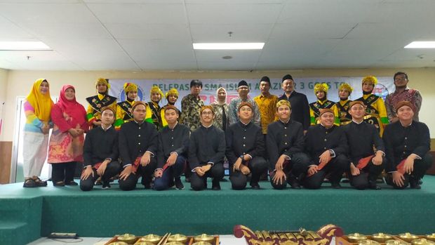 SMA Islam Al Azhar 3 Unjuk Gigi di Festival Internasional Turki