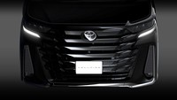 Vellfire mengusung grille berukurang besar yang diberi aksen krom. Foto: Dok. Toyota Global