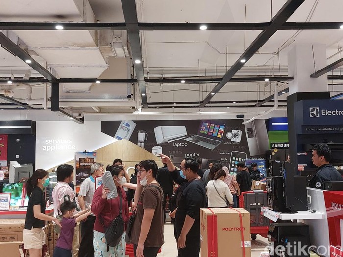 Transmart Full Day Sale di Transmart Cempaka Putih