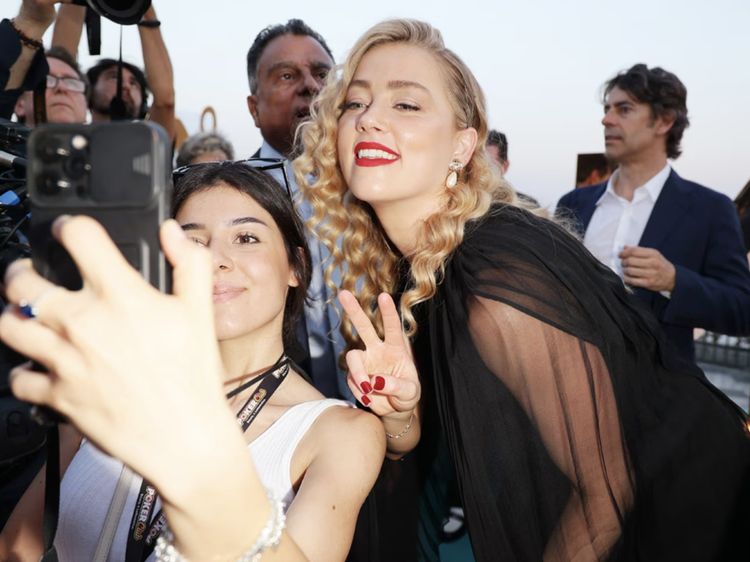 Potret Amber Heard Muncul Lagi Usai Kasus Besar dengan Johnny Depp