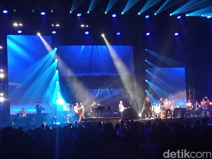 Konser 25 Tahun Glenn Fredly Bawa Penonton Nostalgia Konser 25 Tahun Glenn Fredly Bawa Penonton Nostalgia