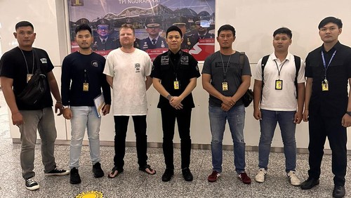 Kotukhov Artem (30), bule Rusia yang mengeklaim bekerja dan menjabat di salah satu ormas, dideportasi pada Minggu (25/6/2023) dini hari.