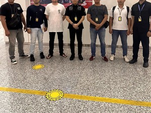 Bye... Bye... Bule Rusia Anggota Ormas Ditendang Keluar Bali