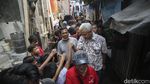 Momen Ganjar Blusukan ke Gang Sempit di Jakarta Utara