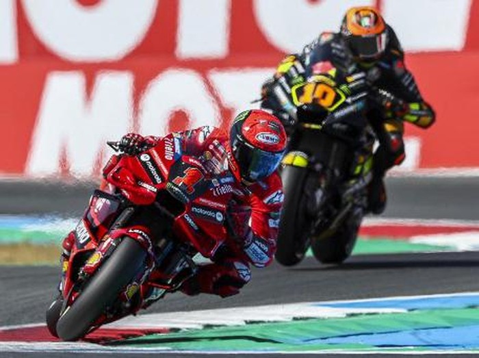 Ducati Lenovo Teams Italian rider Francesco Bagnaia steers his motorbike during the qualifying ahead of the Dutch MotoGP at the TT circuit of Assen, on June 24, 2023. (Photo by Vincent Jannink / ANP / AFP) / Netherlands OUT