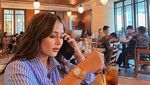 Ini Dia Sosok Mutia Ayu, Istri Glenn Fredly yang Hobi Kulineran
