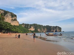 Sore yang Tenang di Pantai Ao Nang Krabi