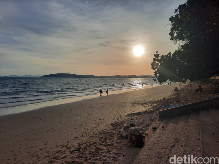 Pantai Ao Nang, Krabi Pantai Ao Nang, Krabi