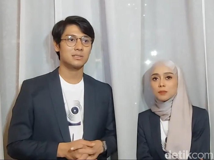 Rizky Billar dan Lesti Kejora saat ditemui di kawasan Jakarta Selatan.