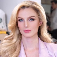 Sebagai pemenang Miss International Queen 2023, Solange Dekker berhak membawa pulang uang sebesar 11,700 euro atau sekitar Rp 192 juta dan berbagai hadiah lainnya. Foto: Instagram/@theamazonsolange @missinternationalqueen