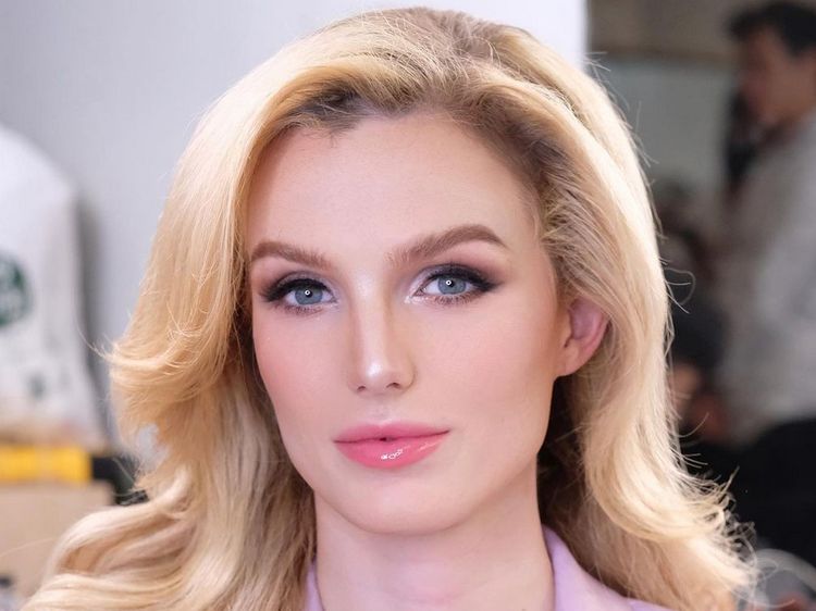 Transformasi Solange Dekker, Dulu Pria Kini Juara Miss International Queen