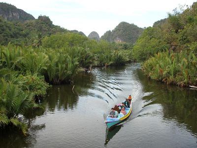 Terpikat Indahnya Geopark Maros Pangkep
