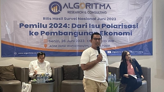 Direktur Eksekutif Algoritma Research and Consulting Aditya Perdana