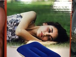 Deretan Foto Iklan Gagal Ini Bikin Geleng-geleng hingga Ngakak