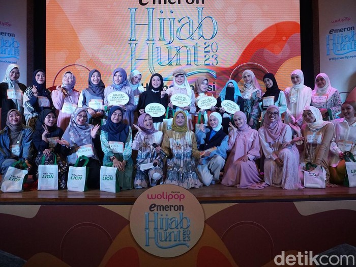 5 finalis Emeron Hijab Hunt 2023 di Surabaya.