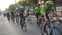 Peserta gowes Group Ride Indonesia ke-8 mengeksplorasi Semarang sejauh 50 kilometer, Minggu (25/6/2023).