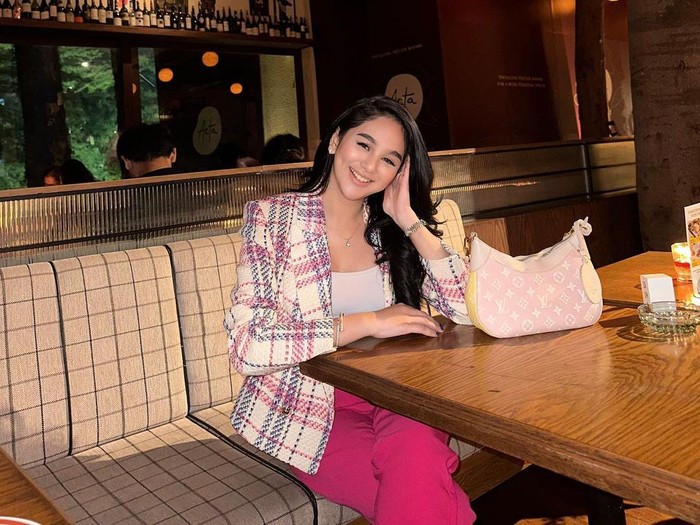 hana hanifah