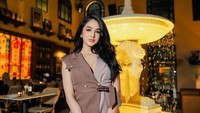 Hana Hanifah mengaku sedang gemukan dan larinya ke wajah. (Foto: dok Instagram)