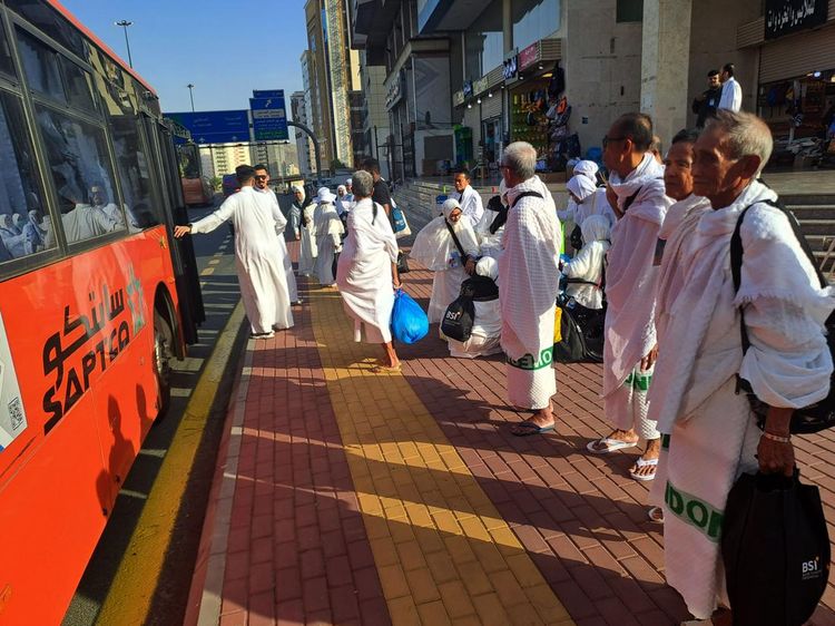 Jelang Puncak Haji, Jemaah Mulai Berangkat ke Arafah