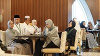 Ustaz mengingatkan para jemaah betapa Wukuf di Arafah merupakan inti dari ibadah haji karena tidak bisa tidak dilakukan. (Foto: Doni Wahyudi/detikcom)