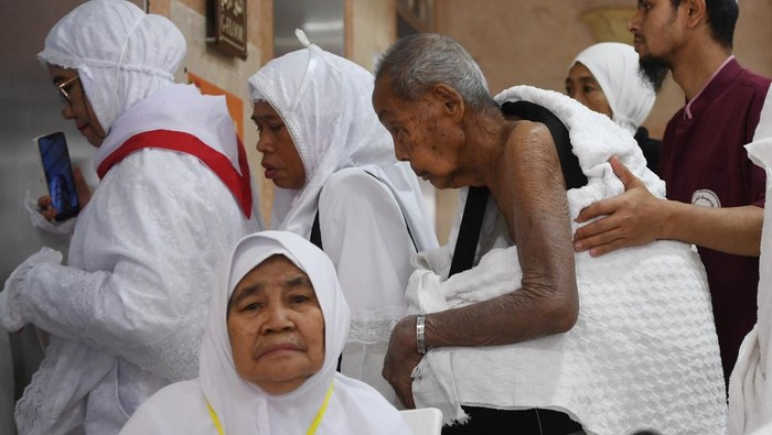 Keberangkatan jemaah haji dari hotel menuju Arafah