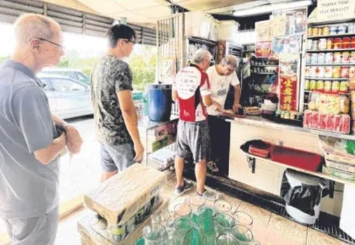 Jual Kopi Murah, Pemilik Kedai Dipaksa Menaikkan Harga Oleh Pelanggan