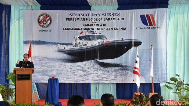 Kepala Bakamla RI Laksamana Madya TNI Aan Kurnia resmikan kapal HSC buatan Galangan kapal Batam. (Alamuddin Hamapu/detikSumut)