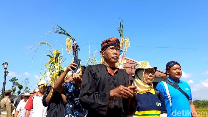 labuh panen manten pari trenggalek