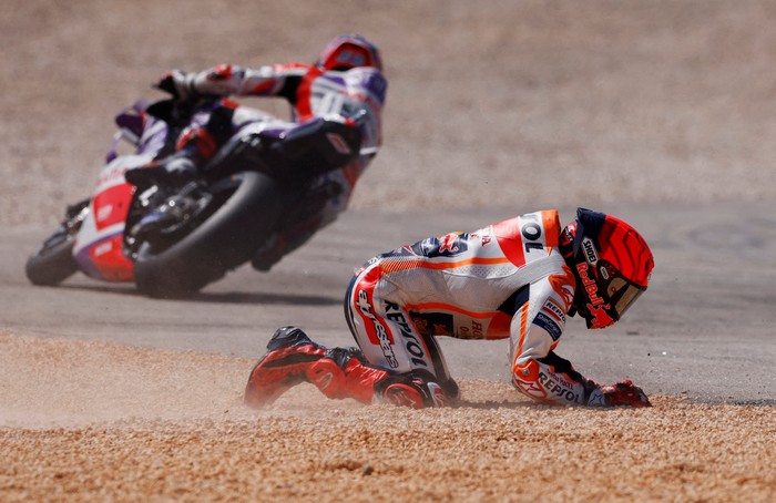 FILE PHOTO: MotoGP - Portuguese Grand Prix - Algarve International Circuit, Portimao, Portugal - March 26, 2023 Repsol Honda Teams Marc Marquez after crashing during the race REUTERS/Marcelo Del Pozo/File Photo