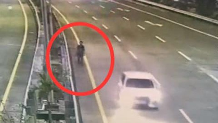 Mayat di Tol Sumo