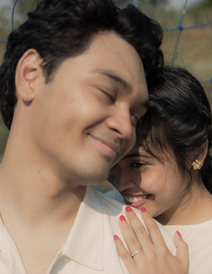 Mikha Angelo Tunangan, Intip Potret Manisnya Saat Makan Bareng Gregoria Mariska Mikha Angelo Tunangan, Intip Potret Manisnya Saat Makan Bareng Gregoria Mariska