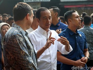 Daging Ayam Meroket ke Rp 50.000/Kg, Jokowi: Naik Tinggi Banget