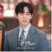 Star News Korea baru-baru ini melakukan survei di mana 31 pakar industri Korea memilih idol KPop pria dengan akting terbaik. Bintang drama Korea King the Land, Lee Junho 2PM memuncaki daftarnya. Lee Junho semakin gemilang setelah menyelesaikan wajib militer.Foto: Dok. JTBC Drama