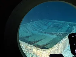 Pemandangan dari Dalam Kapal Selam Titan, Indah Sekaligus Seram