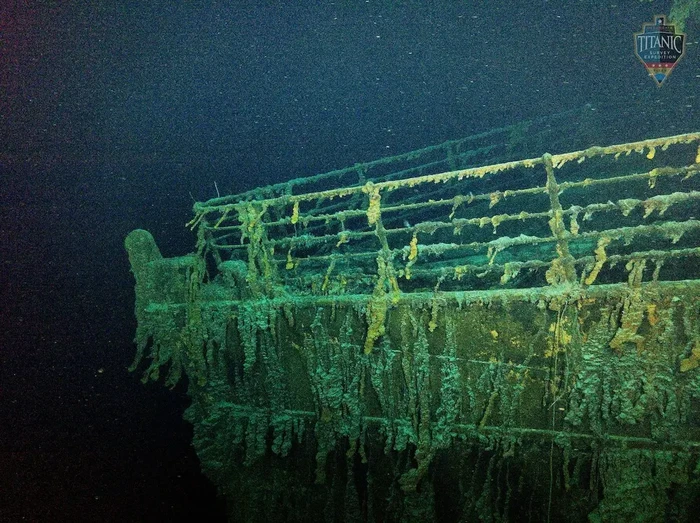 Pemandangan dari kapal selam Titan