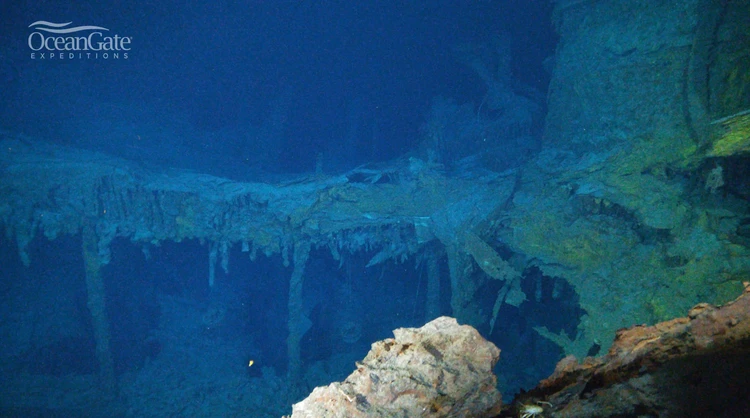 Pemandangan dari kapal selam Titan