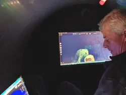 Pemandangan dari Dalam Kapal Selam Titan, Indah Sekaligus Seram