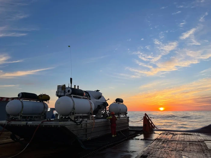 Pemandangan dari kapal selam Titan