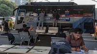 Harapannya, kebijakan ini disambut baik oleh masyarakat. Sehingga, masyarakat akan lebih taat membayar pajak kendaraan bermotor.