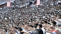 Korea Utara yang bersenjata nuklir telah menguji berbagai senjata termasuk rudal balistik antarbenua terbesarnya, meningkatkan ketegangan dengan Korea Selatan dan sekutu utama Korea Selatan, Amerika Serikat. Korea Utara dan Selatan secara teknis masih berperang karena konflik 1950-53 mereka berakhir dengan gencatan senjata, bukan perjanjian.
