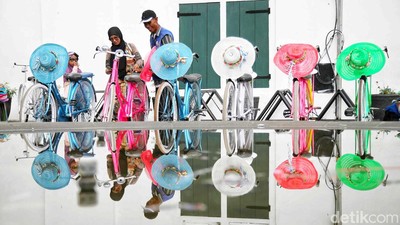Serunya Libur Sekolah Sambil Bersepeda di Kota Tua