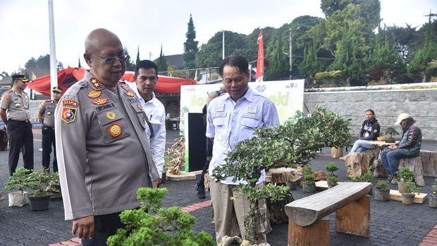 Sespim Polri Gelar Pameran Seni Bonsai-Suiseki