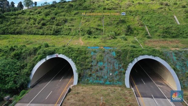 Tol Cisumdawu (CNBC Indonesia/Adi Andono)