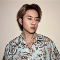 Selain jago menyanyi dan menari, penampilan pemilik nama asli Rafael Landry Tanubrata ini mirip seperti “oppa-oppa Korea” yang membuat banyak wanita terpesona. Foto: Instagram